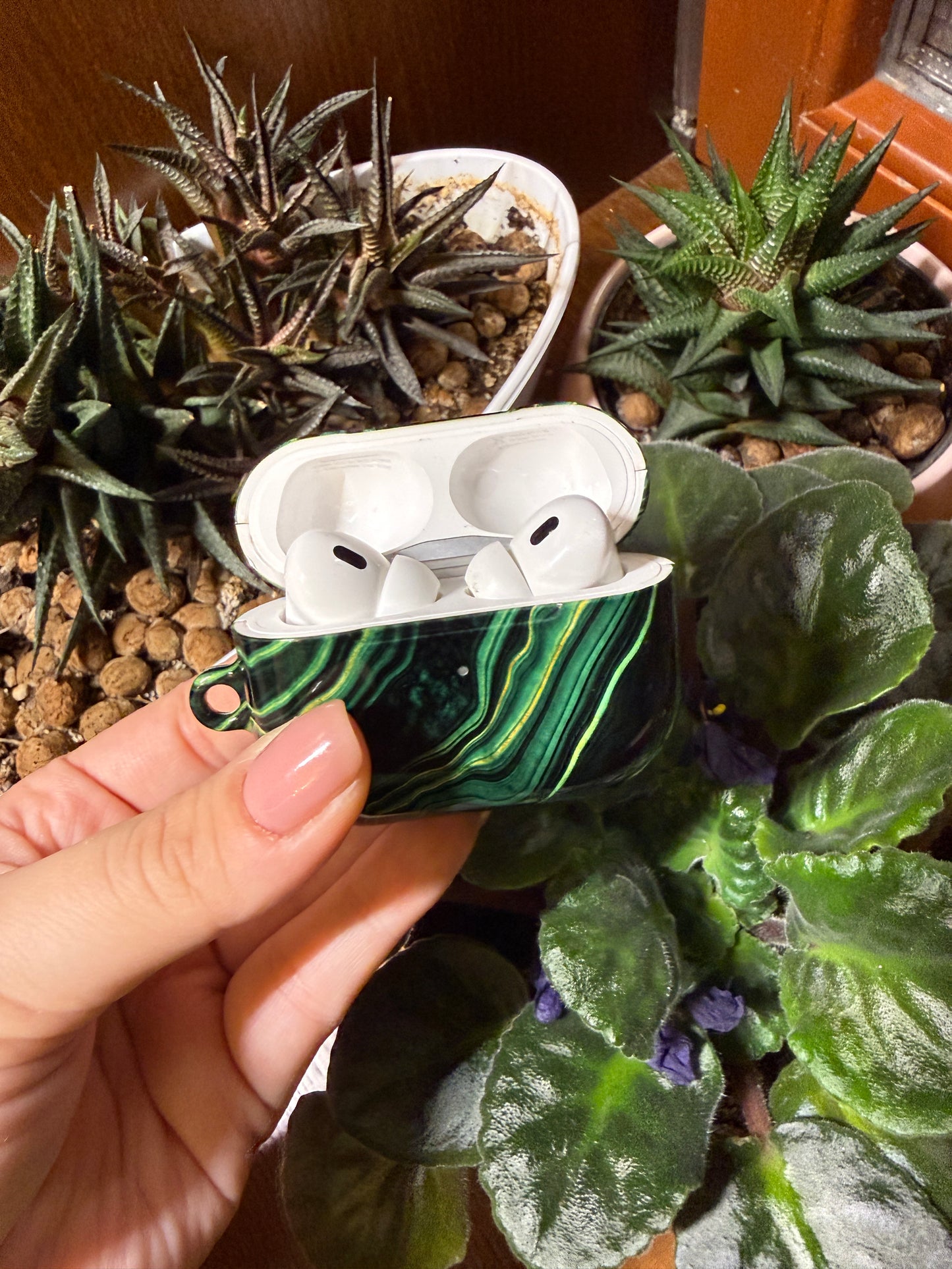 Emerald Mines – AirPods-Hülle